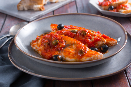 Zwaardvis op pizzaiola-wijze