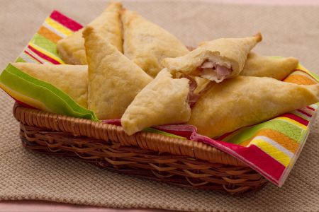 Ricottadrihoekjes met taleggio en peren