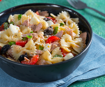 Mediterrane pastasalade