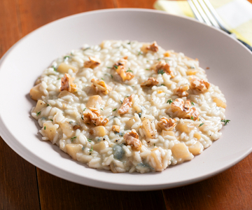 Risotto met gorgonzola, peren en walnoten