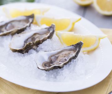 Oesters met citroen en peper