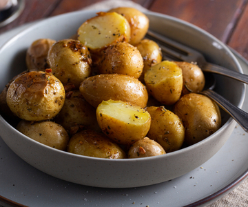 Nieuwe aardappeltjes met rozemarijn