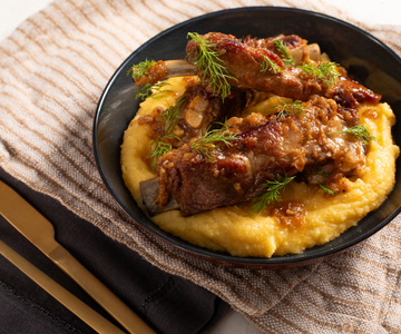 Varkensribbetjes met witte wijn en wilde venkel