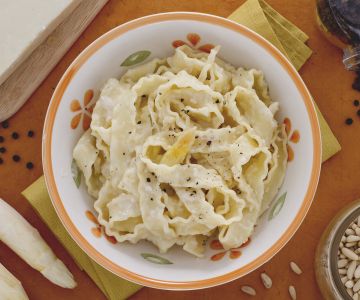 Reginette met witte aspergepesto