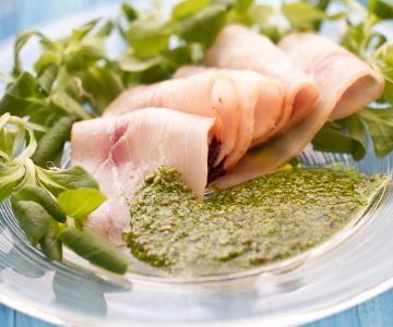 Zwaardviscarpaccio met groene mosterdsaus