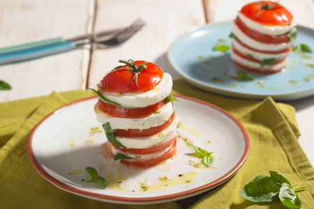 Caprese verrukkelijk met oreganosaus
