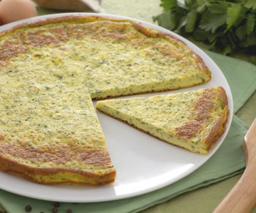 Licht peterselie omelet