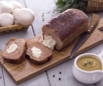 Gehaktbrood met gerookte scamorza vulling
