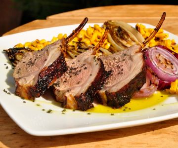 Gemarineerde lamskoteletten met gegrilde groenten