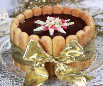 Charlotte met noga (bevroren dessert)