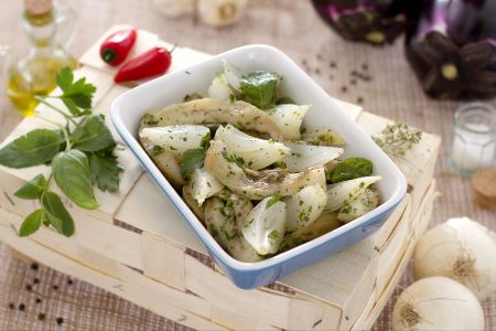 Aubergine en uien uit de oven