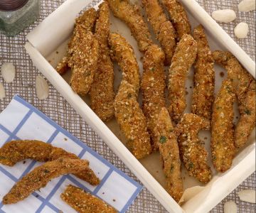 Kipsticks met mosterdsaus