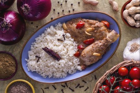 Kruidige Kip en Pindastoofpot