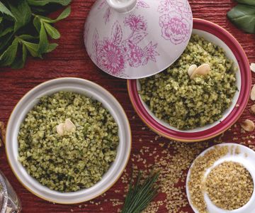 Bulgur met verse kruidenpesto en noten