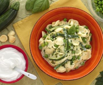 Orecchiette met yoghurt en courgettes