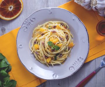 Spaghetti met sinaasappel en ansjovis