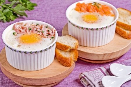 Eieren in cocotte met zalm