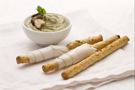 Olijvenstengels met eekhoorntjesbrood en spek