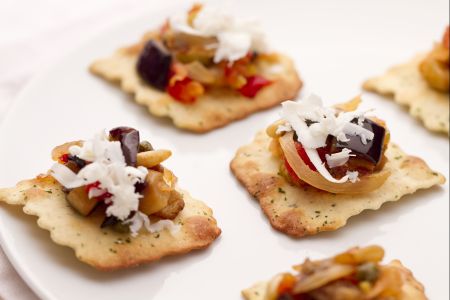 Caponata op olijvenvellen