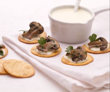 Spianatine met paddenstoelen en fontina fondue