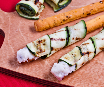 Tomatenstengels met gegrilde courgette en Parmezaanse room