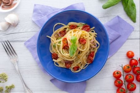 Linguine met gekonfijte cherrytomaatjes