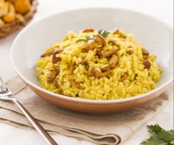 Gele risotto met cantharellen