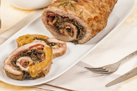 Bierrollade met spek en paddenstoelen