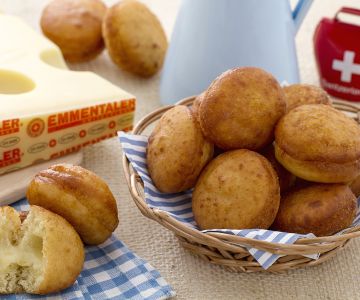 Zoute krapfen met aardappel en Emmentaler
