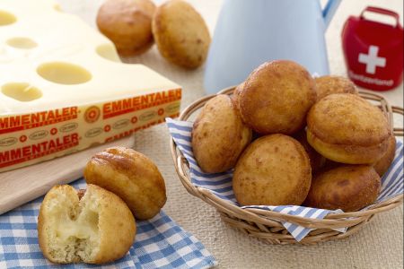 Zoute krapfen met aardappel en Emmentaler