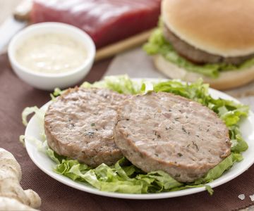 Tonijnburger met sinaasappel en gember
