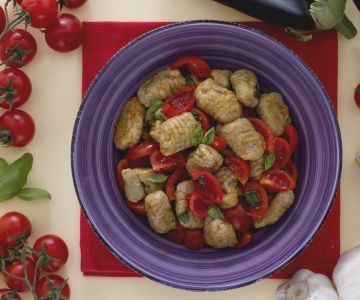 Aubergine Gnocchi met Cherrytomaatjes en Basilicum