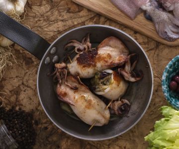 Gevulde inktvis met andijvie