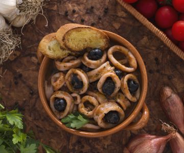 Calamares met olijven