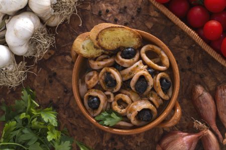 Calamares met olijven