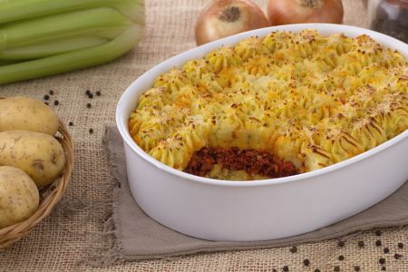 Aardappeltaart met een hart van cotechino ragù