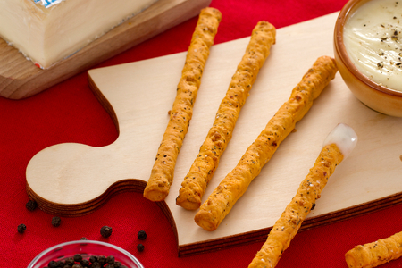 Kaaskoekjes met zwarte-peperfondue
