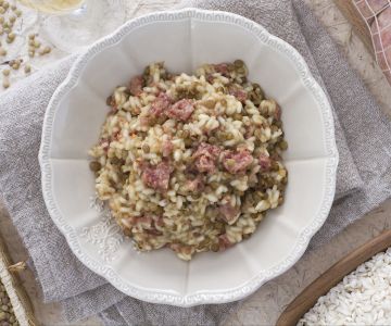 Risotto met cotechino, linzen en mousserende wijn