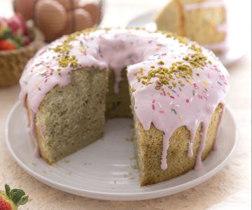 Kleurrijke chiffon cake