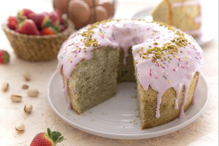 Kleurrijke chiffon cake