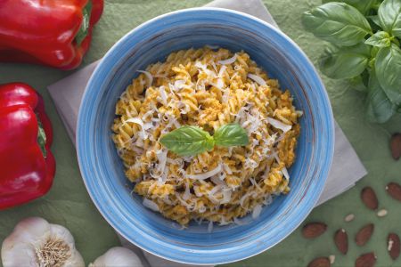 Fusilli met paprikapesto