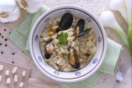 Cicatielli met mosselen en bonen