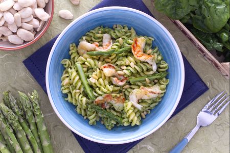 Groene pasta met garnalen