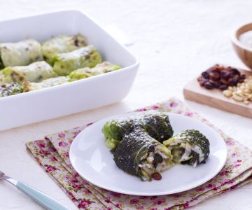 Gevulde savoyekoolrolletjes met rijst en andijvie