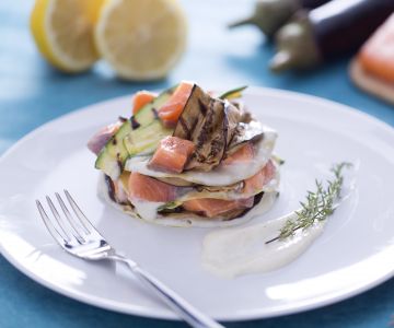 Open lasagne met zalm, courgette en gegrilde aubergines