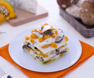 Lasagne met eekhoorntjesbrood, pompoen en gorgonzola