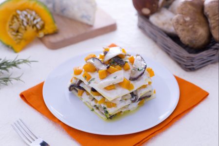 Lasagne met eekhoorntjesbrood, pompoen en gorgonzola