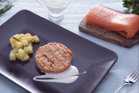 Zalmburger met Eivrije Mayonaise en Gebakken Aardappelen