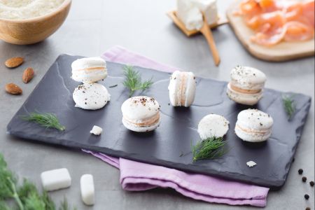 Hartige macarons met zalm en dille
