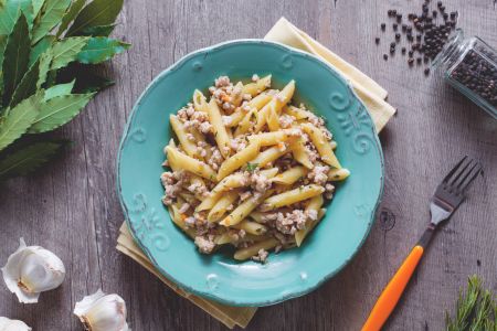 Penne met witte konijnensaus